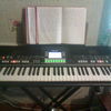 YAMAHA PSR S 550